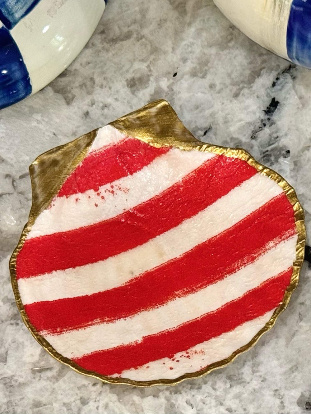 Hand Crafted Clam Shell Salt and Pepper Trivet Dishes - Picture 2 of 4